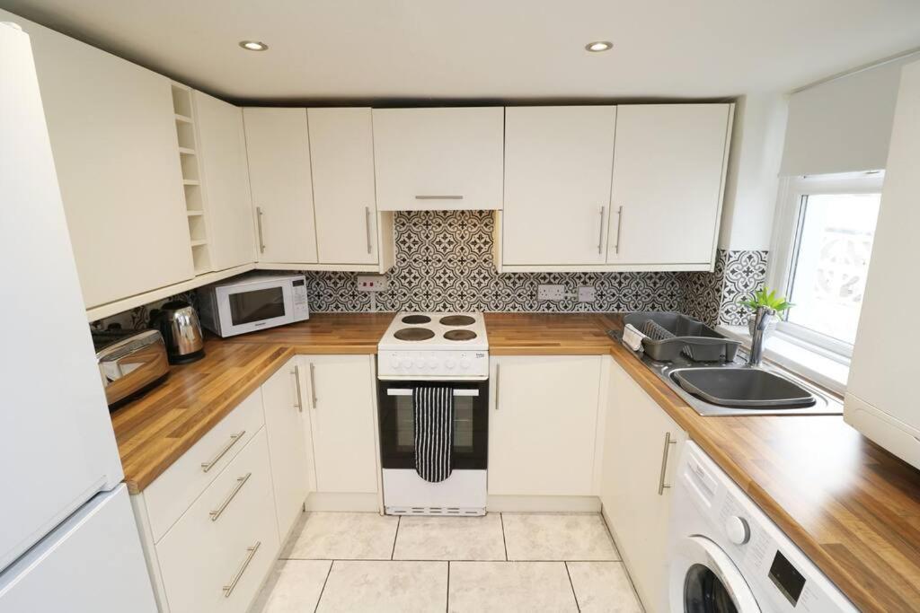 2 Bedroom Characterful House 랭커스터 외부 사진